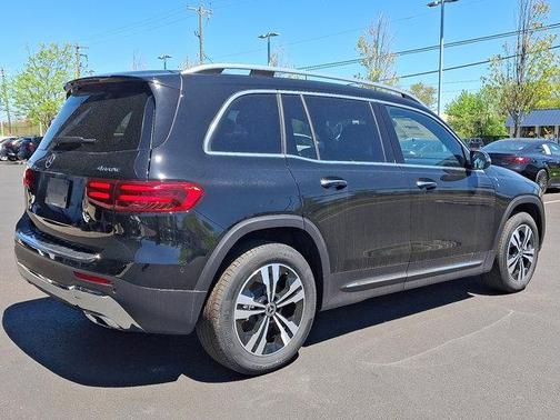 2025 Mercedes-Benz GLB 250 4MATIC