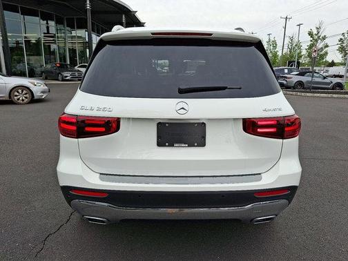2025 Mercedes-Benz GLB 250 4MATIC