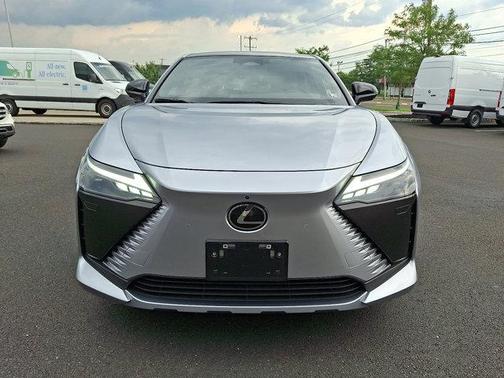 2023 Lexus RZ 450e Luxury