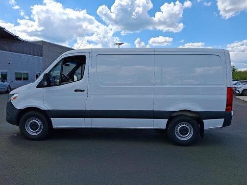 2025 Mercedes-Benz Sprinter 2500 Standard Roof