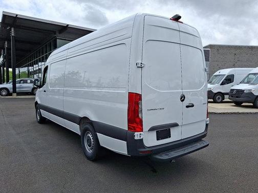 2025 Mercedes-Benz Sprinter 2500 High Roof