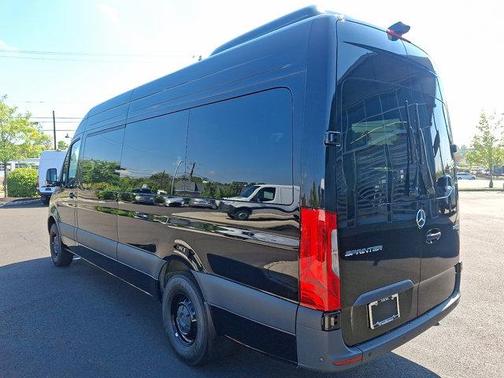 2025 Mercedes-Benz Sprinter 2500 High Roof