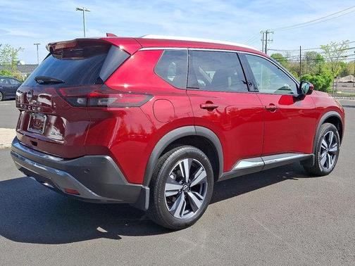 2022 Nissan Rogue SL
