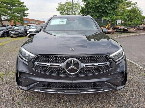 2025 Mercedes-Benz GLC 350e Base