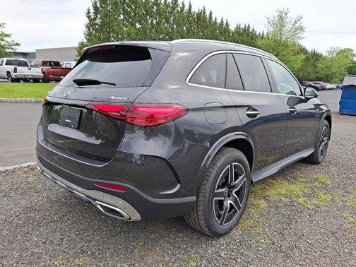 2025 Mercedes-Benz GLC 350e Base