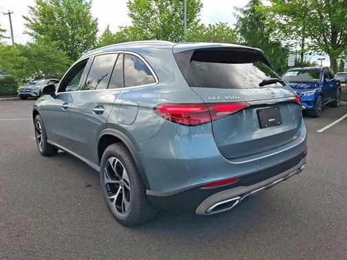 2025 Mercedes-Benz GLC 350e Base