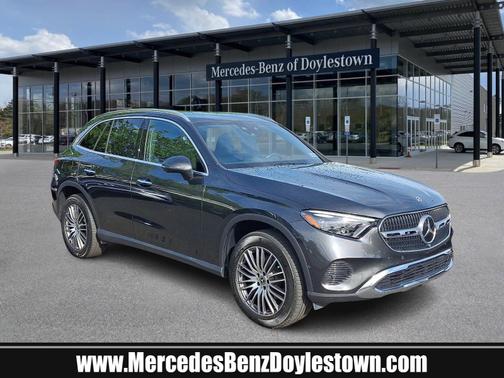 Graphite Grey Metallic 2023 Mercedes-Benz GLC 300 4MATIC