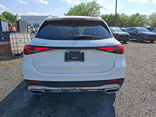 2025 Mercedes-Benz GLC 300 4MATIC