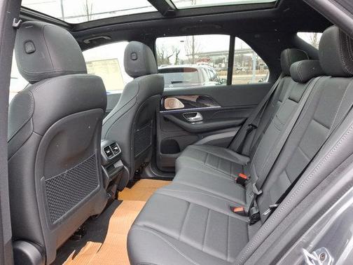 2025 Mercedes-Benz GLE 450e 4MATIC