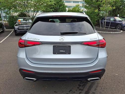 2025 Mercedes-Benz GLC 350e Base