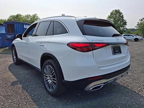 2025 Mercedes-Benz GLC 300 4MATIC