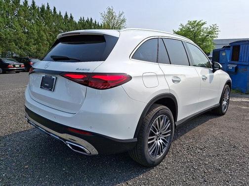 2025 Mercedes-Benz GLC 300 4MATIC