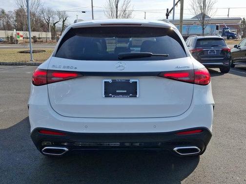 2025 Mercedes-Benz GLC 350e Base