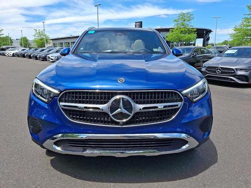 2025 Mercedes-Benz GLC 300 4MATIC