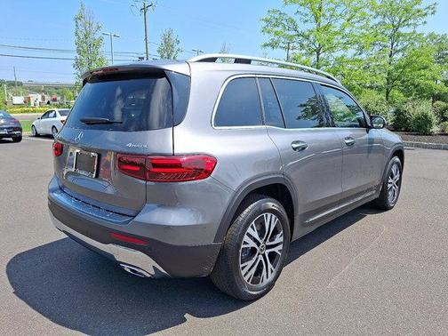 2025 Mercedes-Benz GLB 250 4MATIC