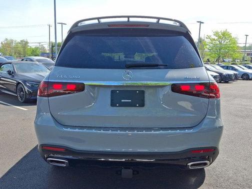 2025 Mercedes-Benz GLS 580 4MATIC