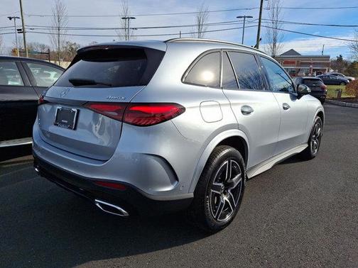 2025 Mercedes-Benz GLC 300 4MATIC