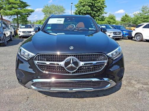 2025 Mercedes-Benz GLC 350e Base
