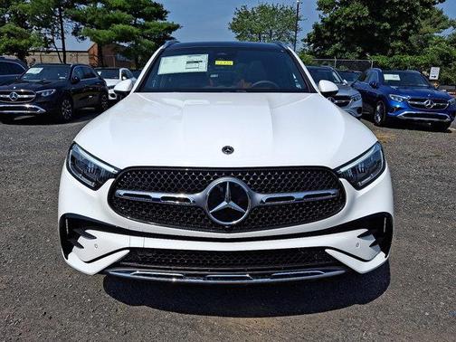 2025 Mercedes-Benz GLC 300 4MATIC