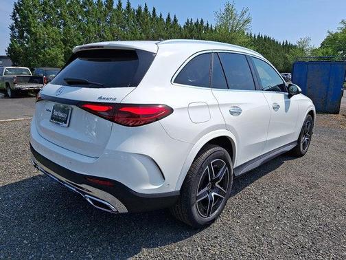 2025 Mercedes-Benz GLC 300 4MATIC