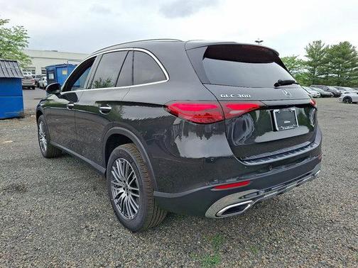 2025 Mercedes-Benz GLC 300 4MATIC