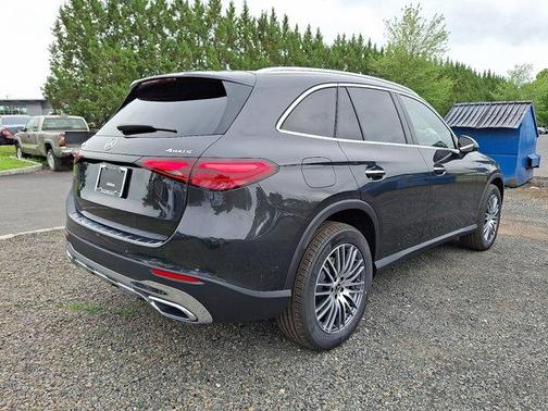 2025 Mercedes-Benz GLC 300 4MATIC
