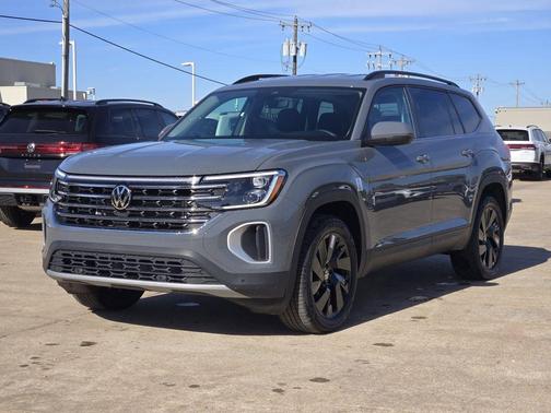 Pure Gray 2026 Volkswagen Atlas 2.0T SE W/TECHNOLOGY