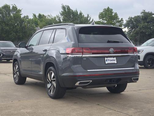 Pure Gray 2026 Volkswagen Atlas 2.0T SE W/TECHNOLOGY