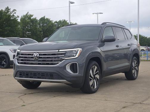 Pure Gray 2026 Volkswagen Atlas 2.0T SE W/TECHNOLOGY