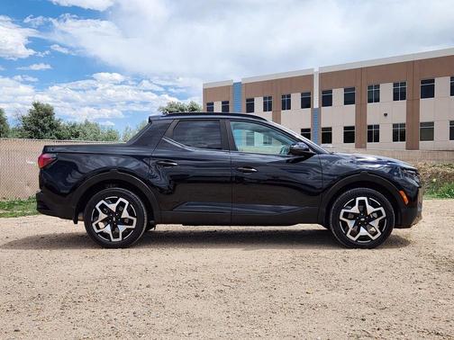 Black 2023 Hyundai SANTA CRUZ 2.5T Limited