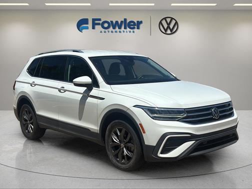 Pure White 2022 Volkswagen Tiguan 2.0T SE