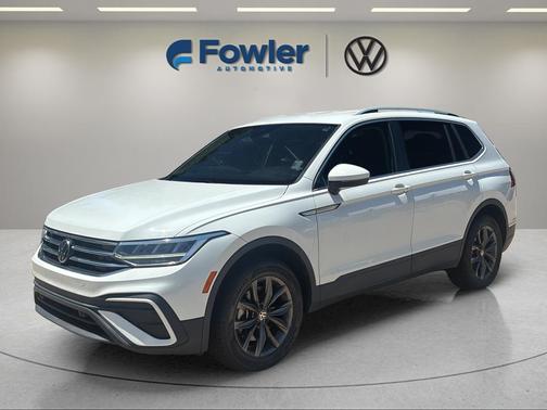 Pure White 2022 Volkswagen Tiguan 2.0T SE