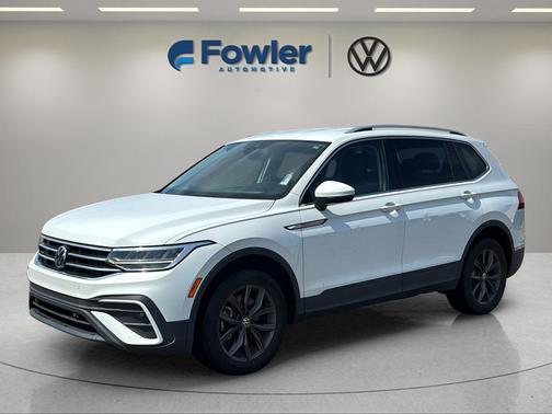 Pure White 2022 Volkswagen Tiguan 2.0T SE