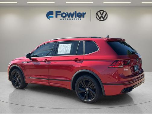 Kings Red 2024 Volkswagen Tiguan 2.0T SE R-Line Black