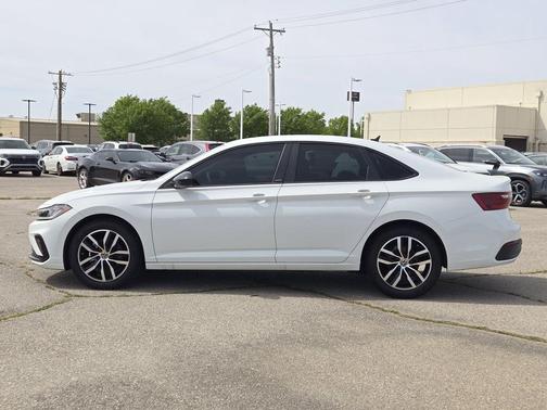2025 Volkswagen Jetta 1.5T Sport