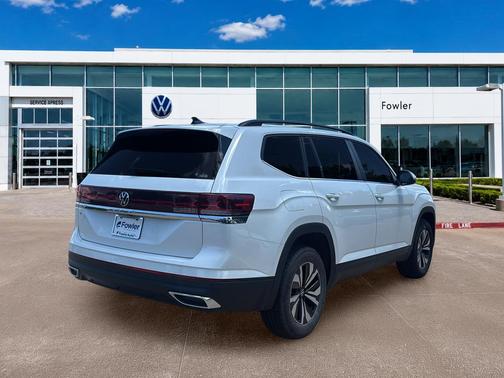 Opal White Pearl 2026 Volkswagen Atlas 2.0T SE