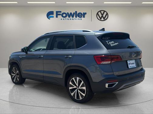 Platinum Gray Metallic 2023 Volkswagen Taos 1.5T SE