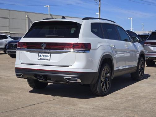 Opal White Pearl 2026 Volkswagen Atlas 2.0T SE W/TECHNOLOGY