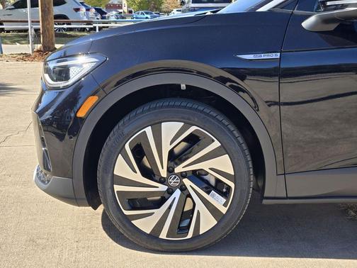 2025 Volkswagen ID.4 Pro S Plus