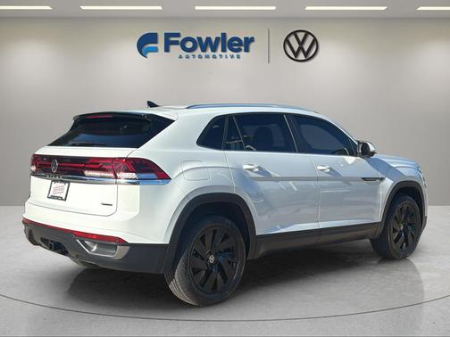 Pure White 2025 Volkswagen Atlas Cross Sport 2.0T SE w/Technology