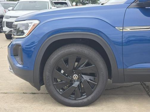Mountain  Lake Blue Metallic 2026 Volkswagen Atlas Cross Sport 2.0T SE w/Technology