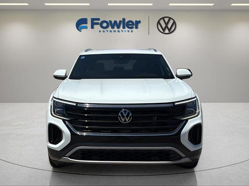 Pure White 2025 Volkswagen Atlas Cross Sport 2.0T SE w/Technology
