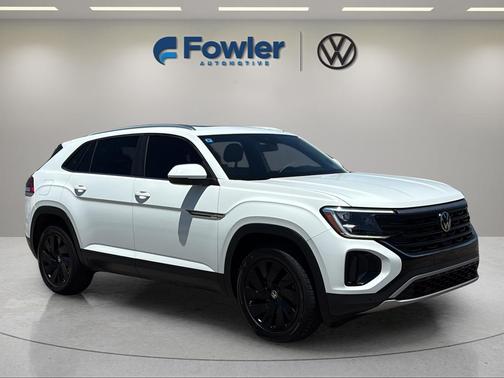 Pure White 2025 Volkswagen Atlas Cross Sport 2.0T SE w/Technology