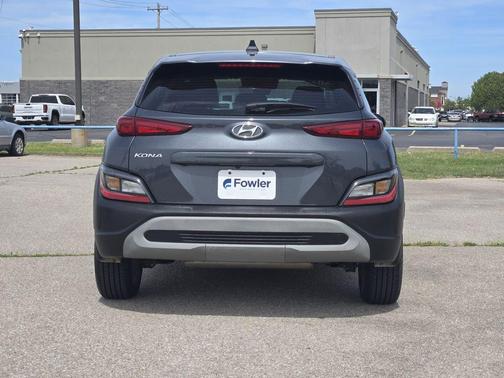2022 Hyundai KONA SE