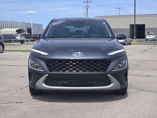 2022 Hyundai KONA SE