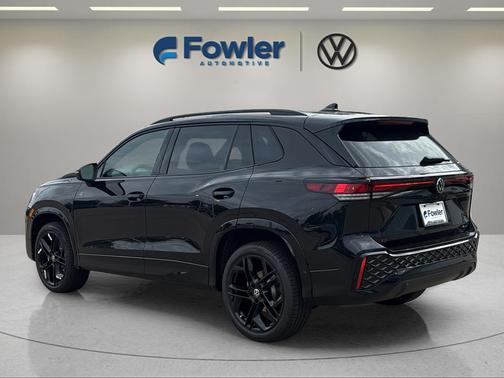 Black 2026 Volkswagen Tiguan 2.0T SE R-Line Black