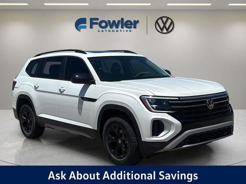 Opal White Pearl 2026 Volkswagen Atlas 2.0T Peak Edition