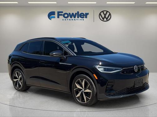 Deep Black Pearl Effect 2023 Volkswagen ID.4 Pro S