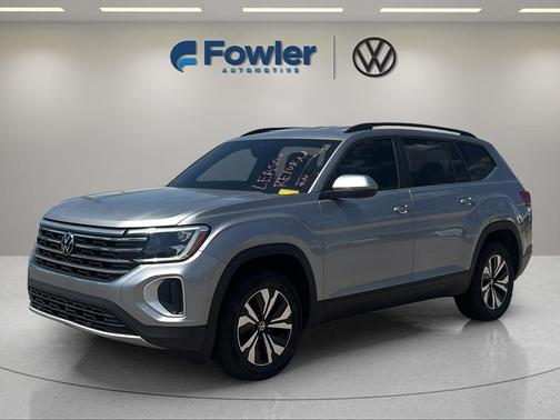 Silver Bird Metallic 2024 Volkswagen Atlas 2.0T SE