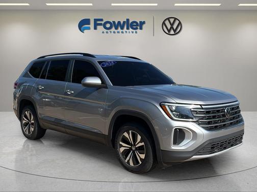 Silver Bird Metallic 2024 Volkswagen Atlas 2.0T SE